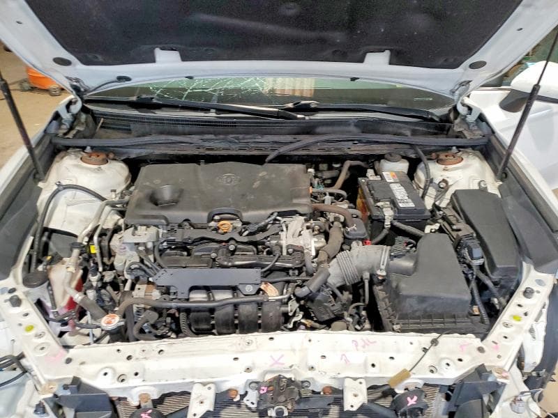 2020 TOYOTA CAMRY LE 11