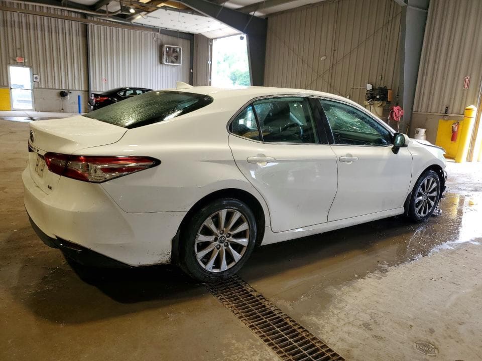 2020 TOYOTA CAMRY LE 3