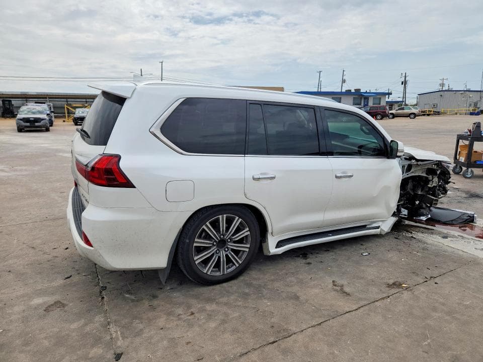 2017 LEXUS LX 570 3