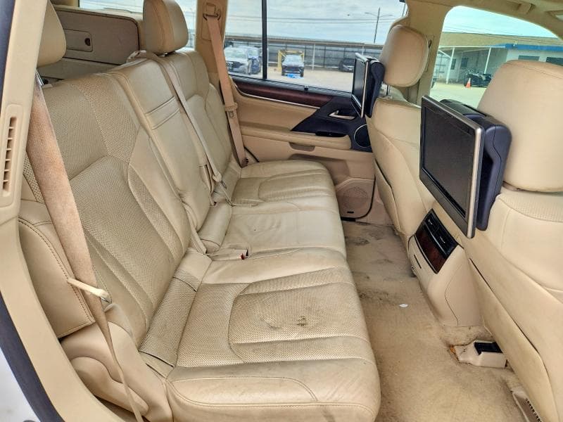2017 LEXUS LX 570 10