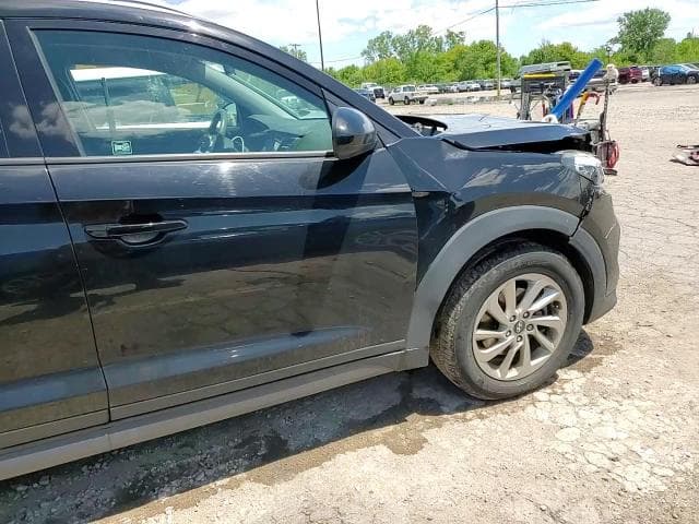 2016 HYUNDAI TUCSON SE 14