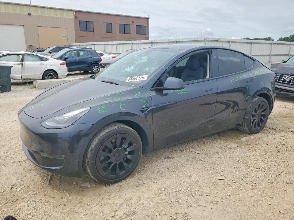 2024 TESLA MODEL Y 1