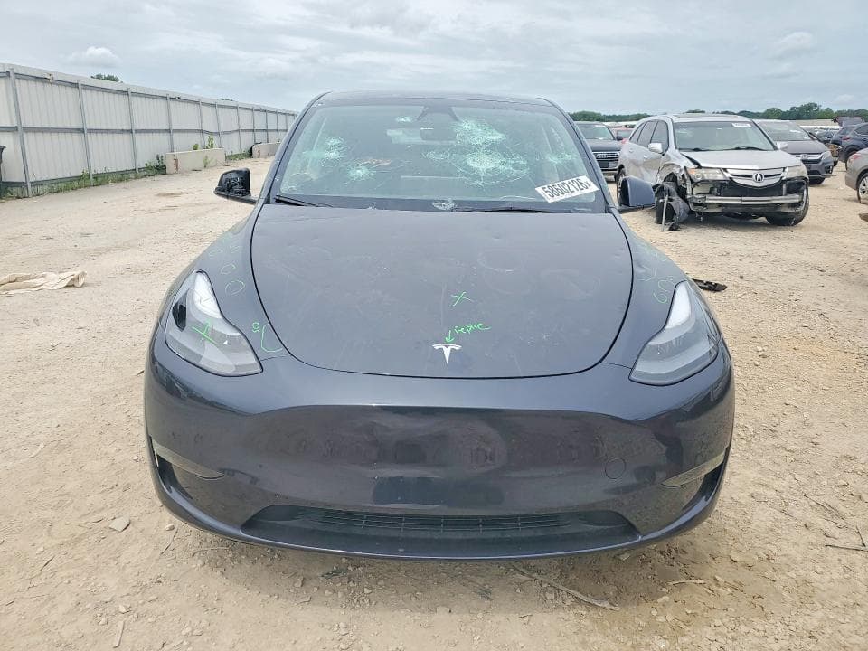 2024 TESLA MODEL Y 5