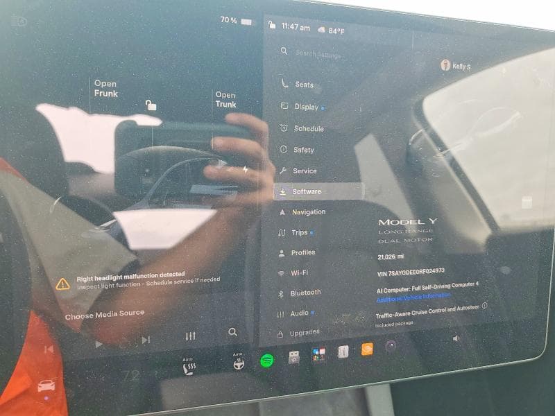 2024 TESLA MODEL Y 9