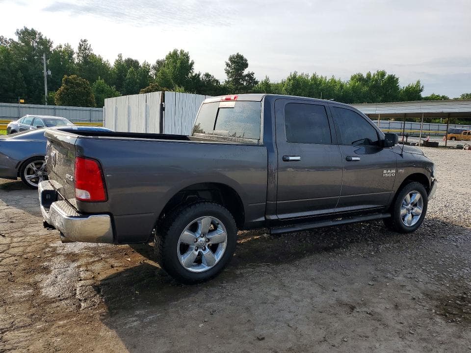 2017 RAM 1500 SLT 3