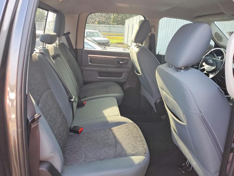 2017 RAM 1500 SLT 10
