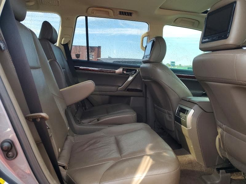 2017 LEXUS GX 460 11