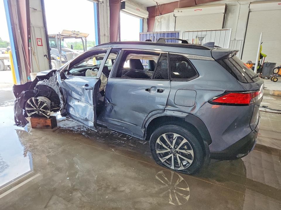 2024 TOYOTA COROLLA CROSS XLE XLE 2