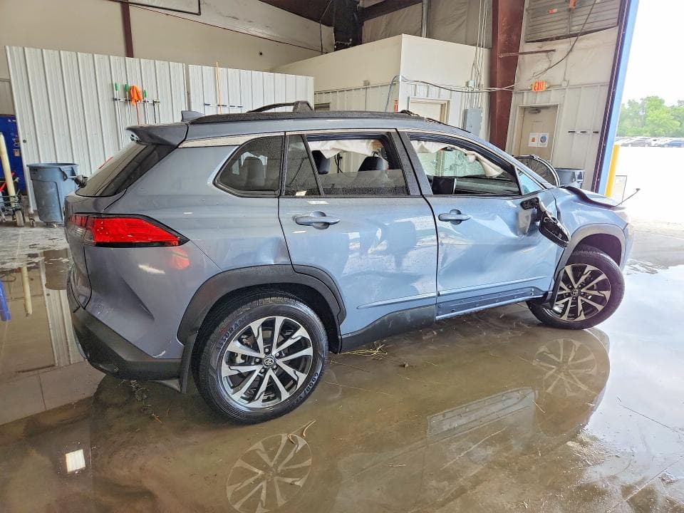 2024 TOYOTA COROLLA CROSS XLE XLE 3