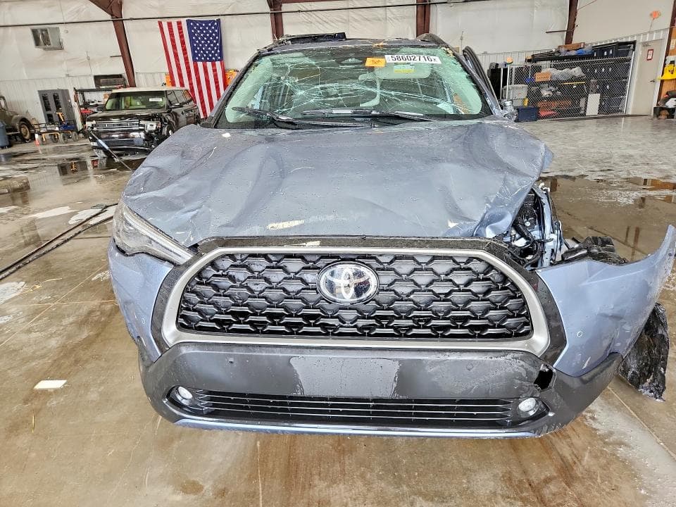 2024 TOYOTA COROLLA CROSS XLE XLE 5