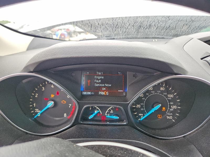 2017 FORD ESCAPE S 9