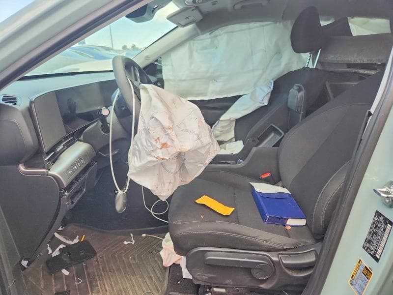 2024 HYUNDAI KONA SE SE 7