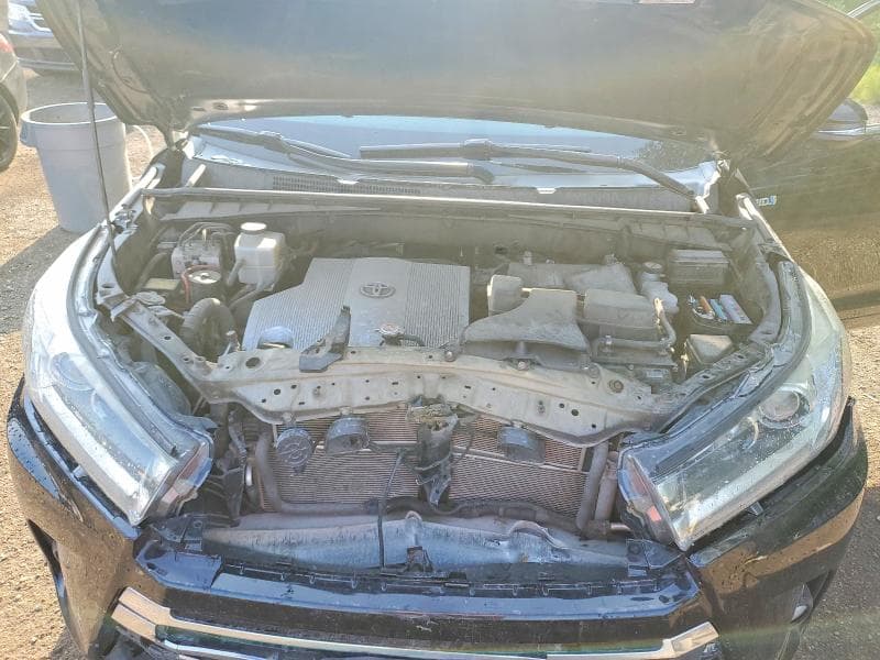 2018 TOYOTA HIGHLANDER HYBRID XLE 12