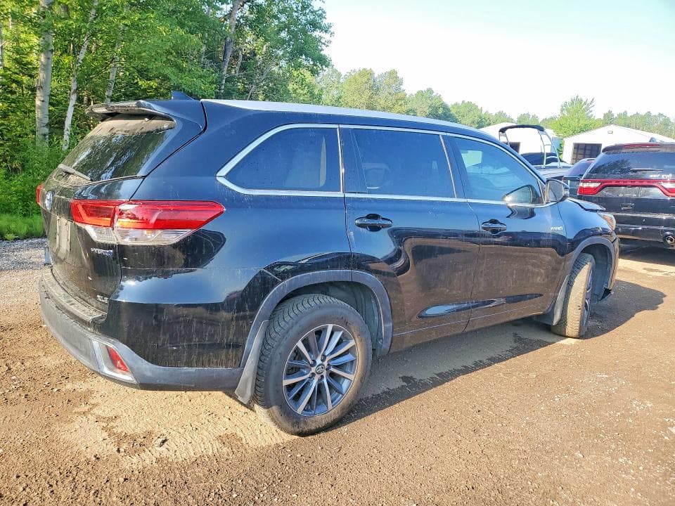 2018 TOYOTA HIGHLANDER HYBRID XLE 3