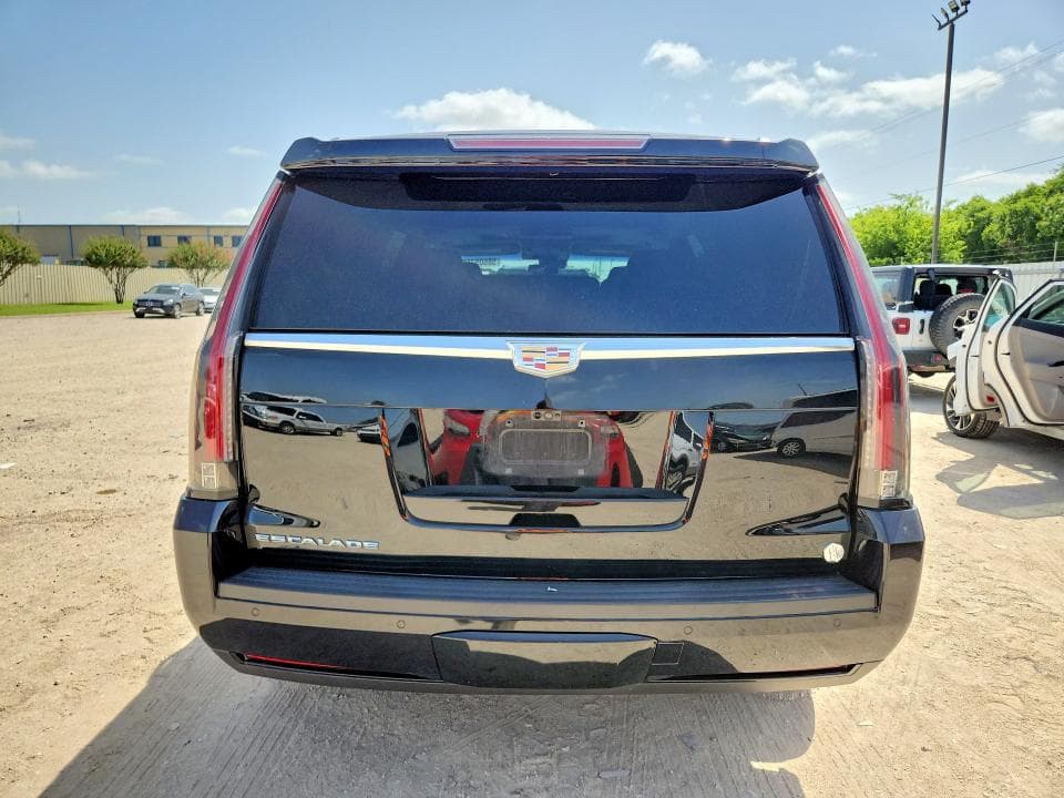 2017 CADILLAC ESCALADE LUXURY 6