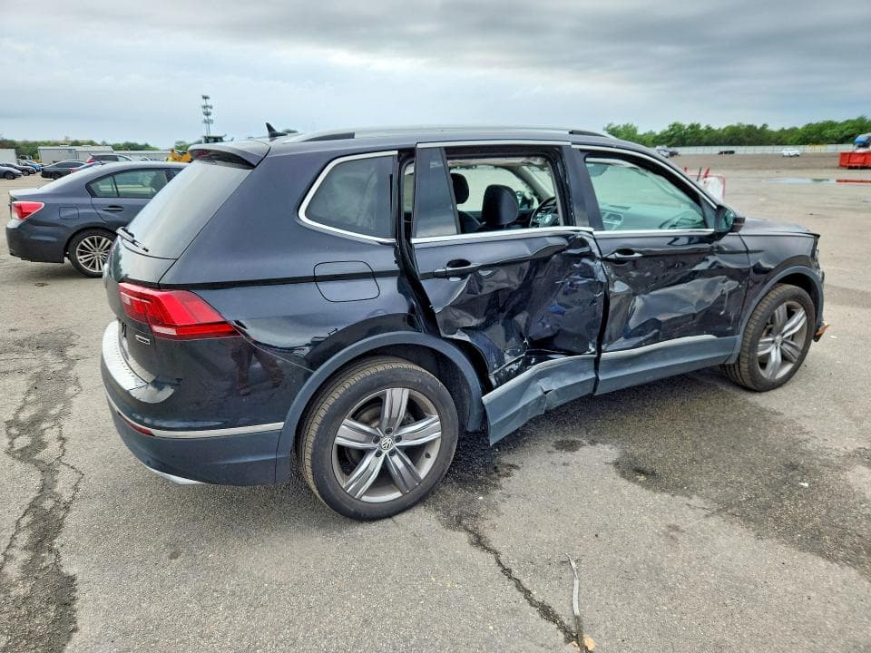 2021 VOLKSWAGEN TIGUAN SE 3