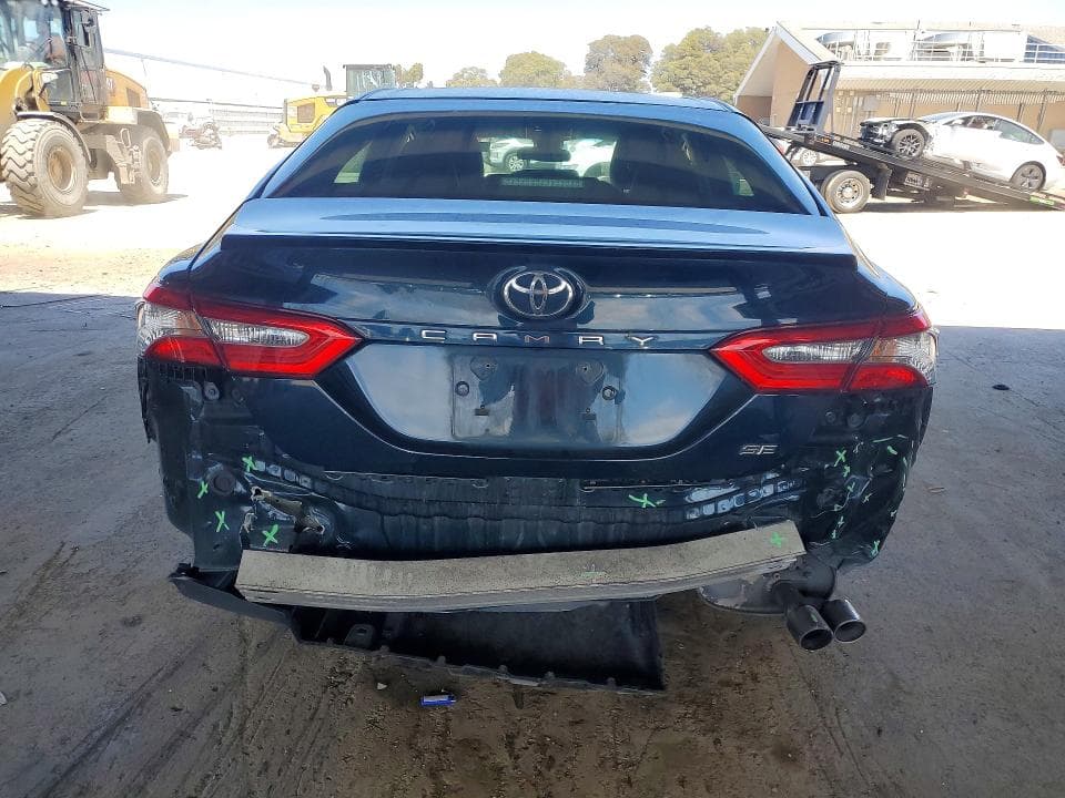 2018 TOYOTA CAMRY SE SE 6