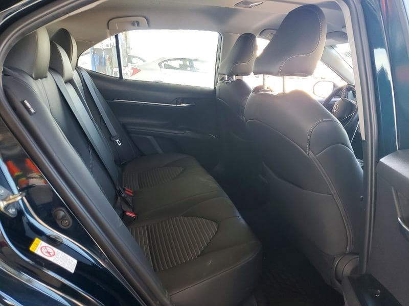 2018 TOYOTA CAMRY SE SE 10