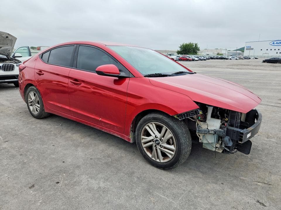 2020 HYUNDAI ELANTRA SEL 4