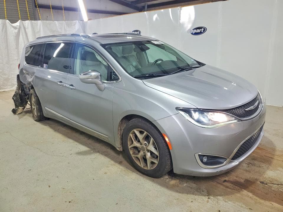 2020 CHRYSLER PACIFICA LIMITED 4