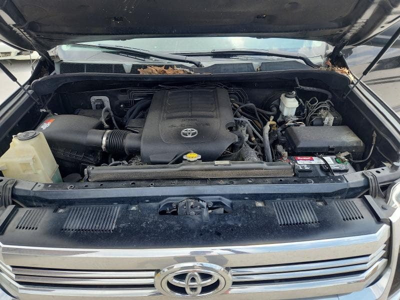 2016 TOYOTA TUNDRA SR5 11