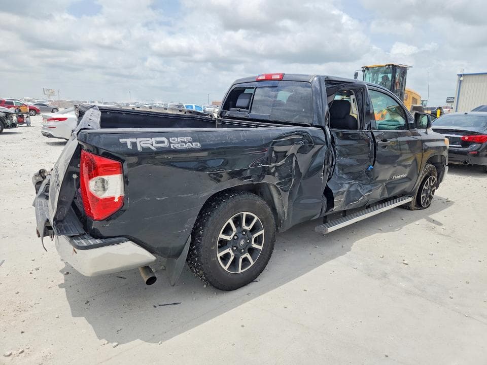 2016 TOYOTA TUNDRA SR5 3
