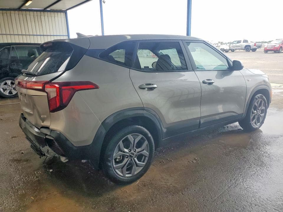 2026 KIA SELTOS LX 3