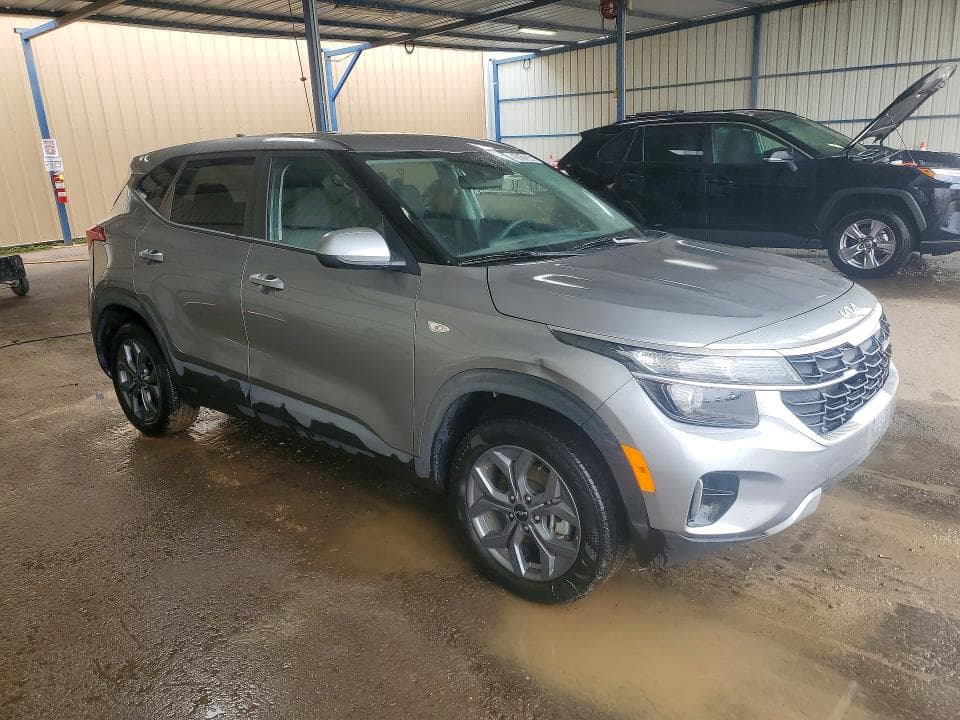 2026 KIA SELTOS LX 4