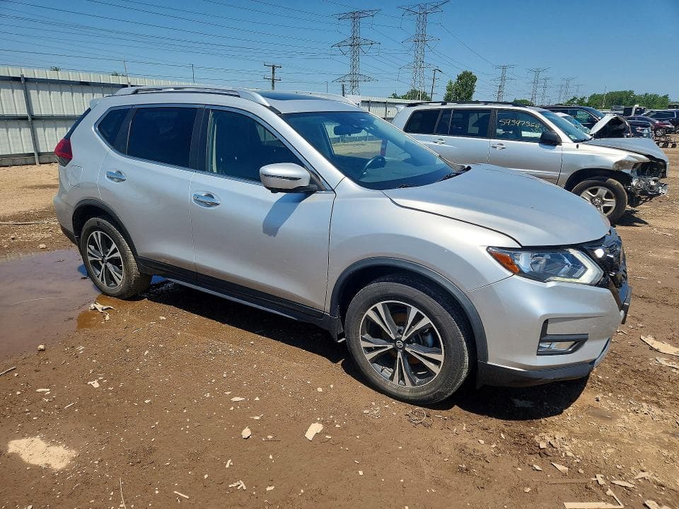 2020 NISSAN ROGUE SV 4