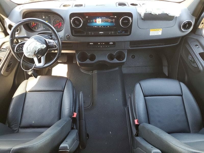 2024 MERCEDES-BENZ SPRINTER 2500 8
