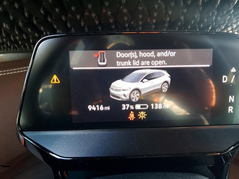 2025 VOLKSWAGEN ID.4 PRO 9