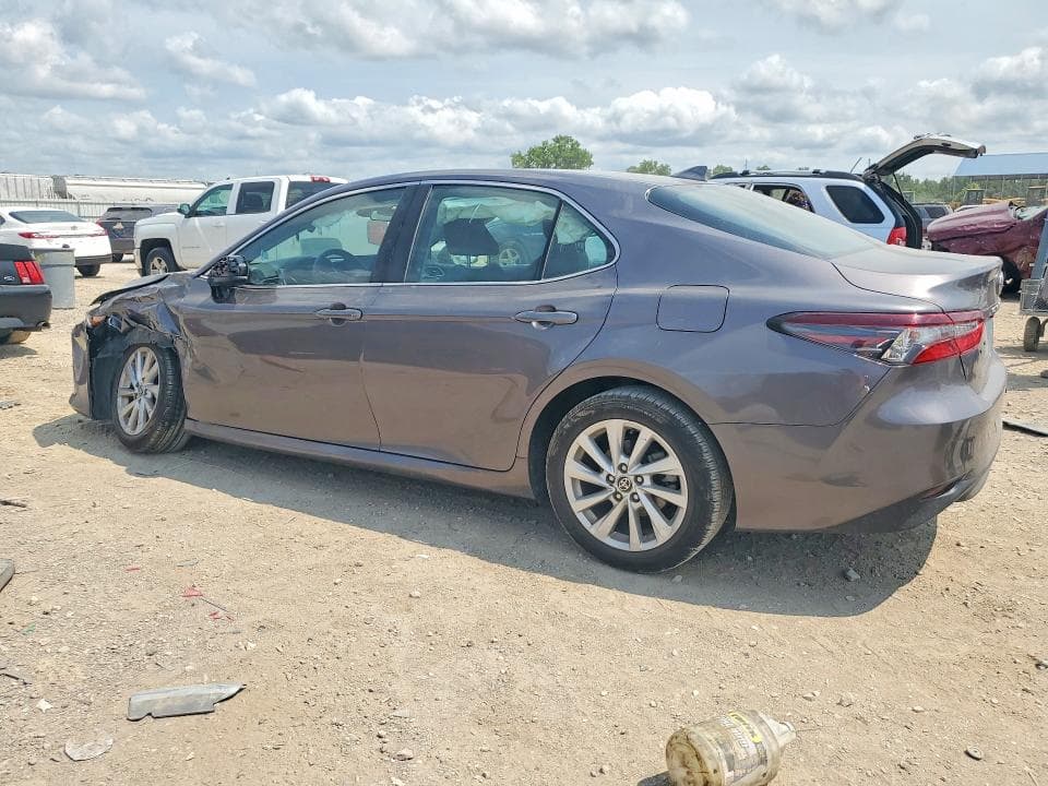 2023 TOYOTA CAMRY LE 2