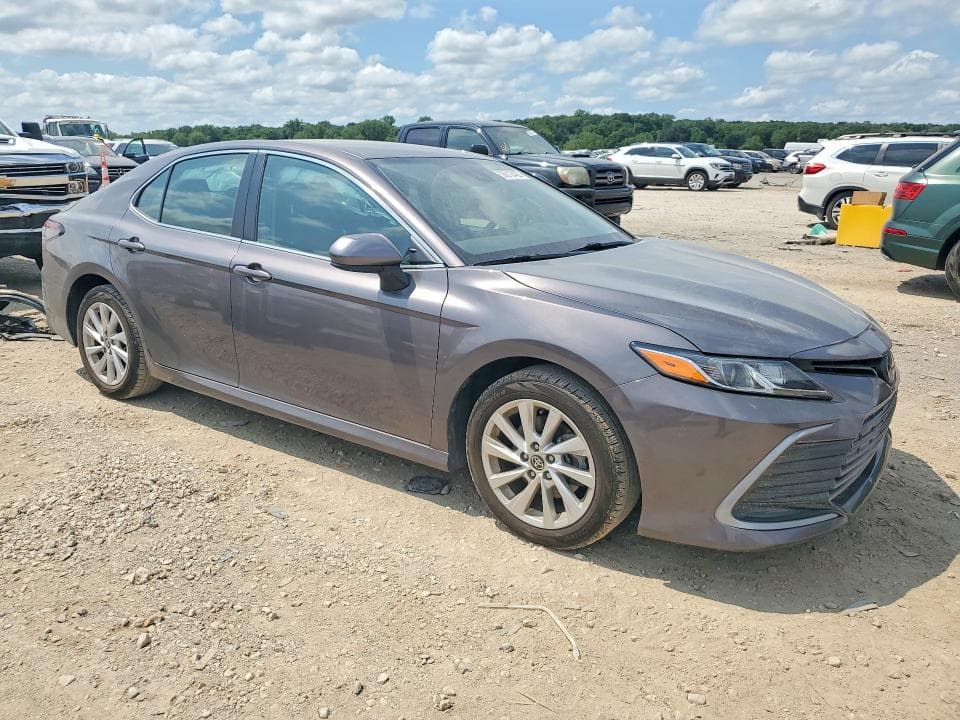 2023 TOYOTA CAMRY LE 4