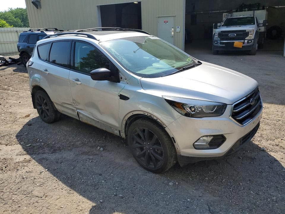 2018 FORD ESCAPE SE 4