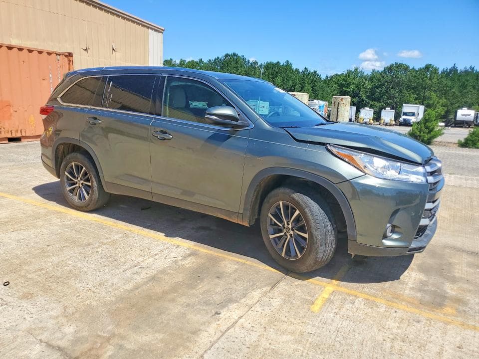 2019 TOYOTA HIGHLANDER XLE XLE 4