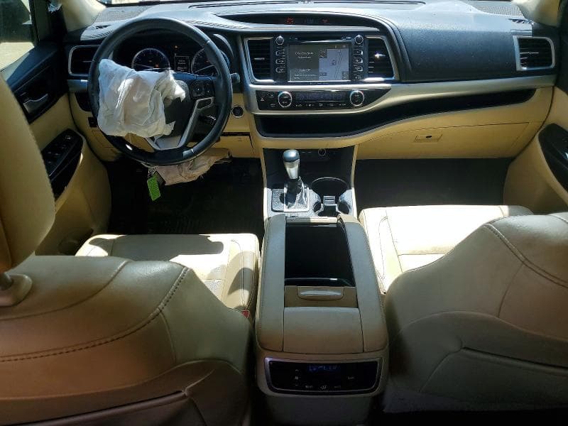 2019 TOYOTA HIGHLANDER XLE XLE 8