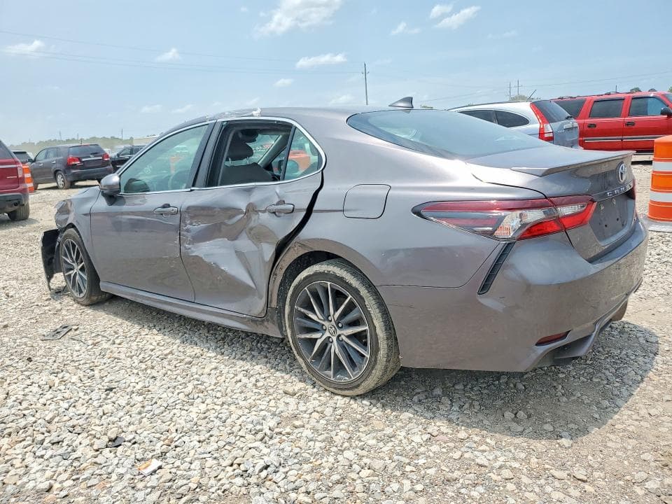 2021 TOYOTA CAMRY SE 2