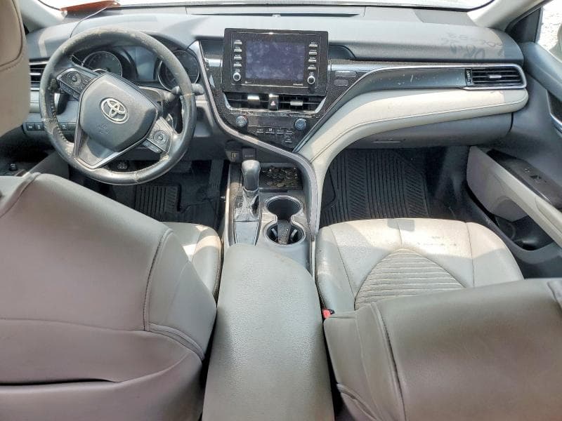 2021 TOYOTA CAMRY SE 8