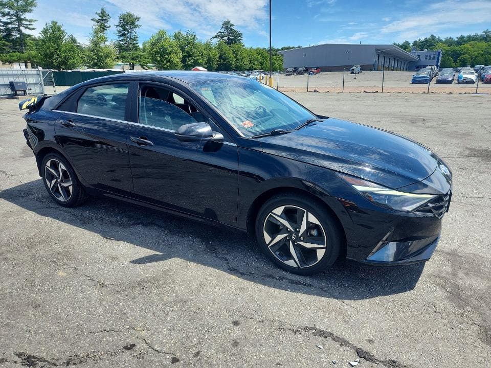 2022 HYUNDAI ELANTRA LIMITED 4