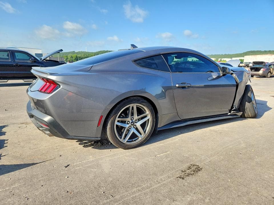 2024 FORD MUSTANG 3