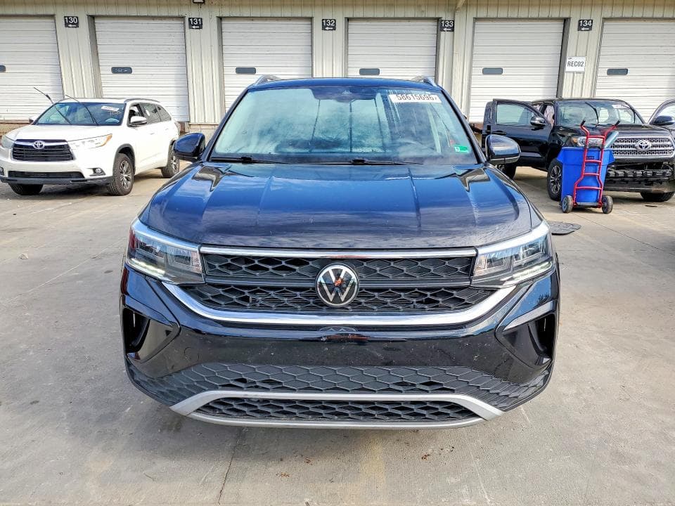 2024 VOLKSWAGEN TAOS SE 5