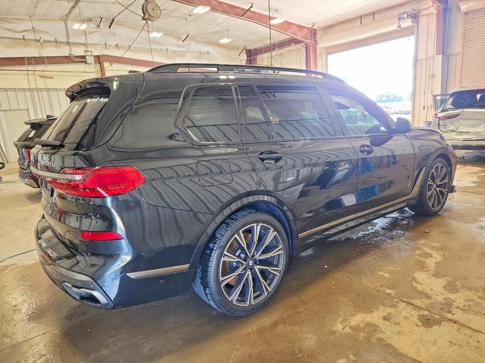 2020 BMW X7 M50I 3