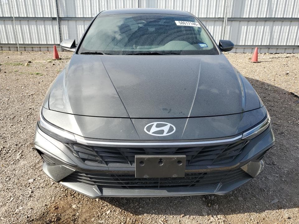 2024 HYUNDAI ELANTRA SEL 5