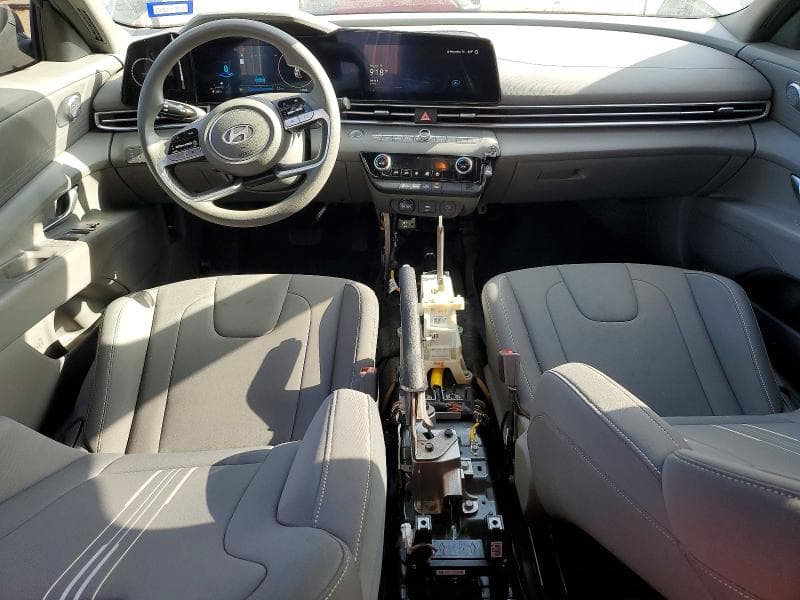 2024 HYUNDAI ELANTRA SEL 8