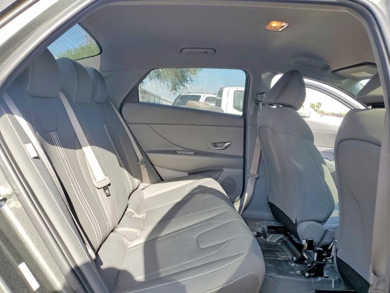2024 HYUNDAI ELANTRA SEL 10