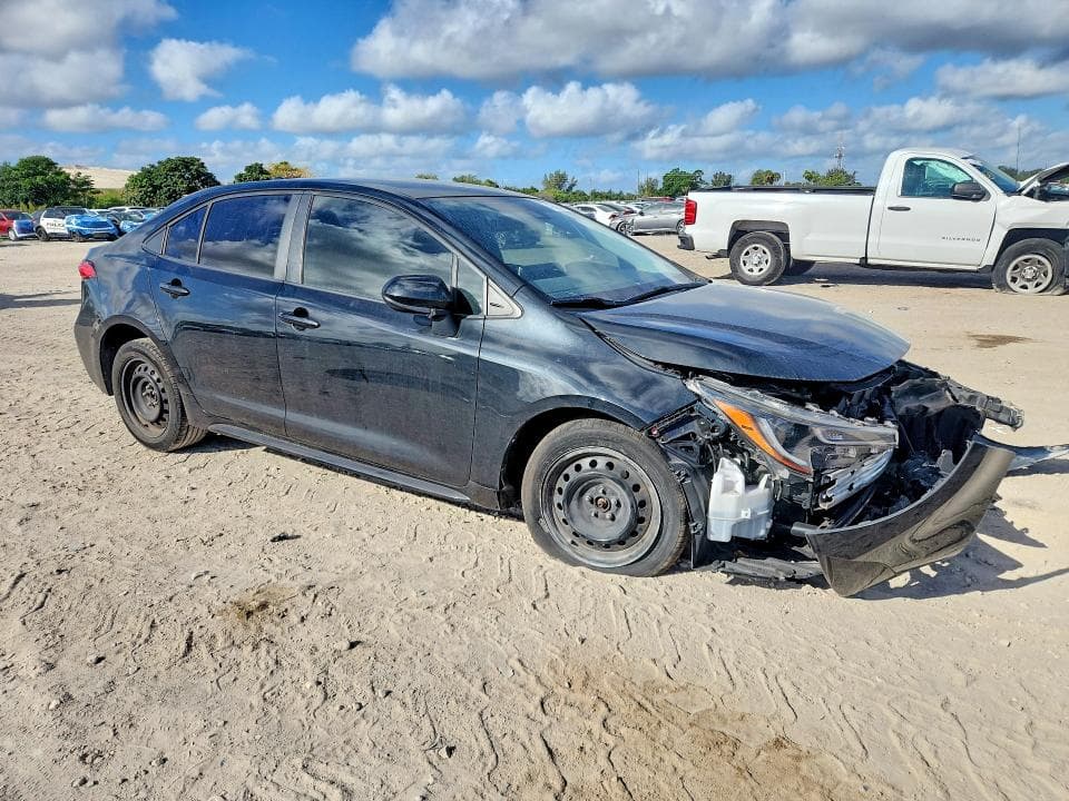 2020 TOYOTA COROLLA LE 4