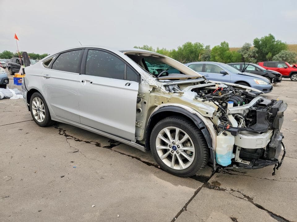 2017 FORD FUSION SE 4