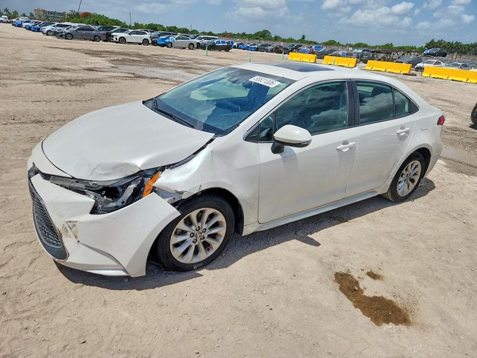2020 TOYOTA COROLLA XLE - 1