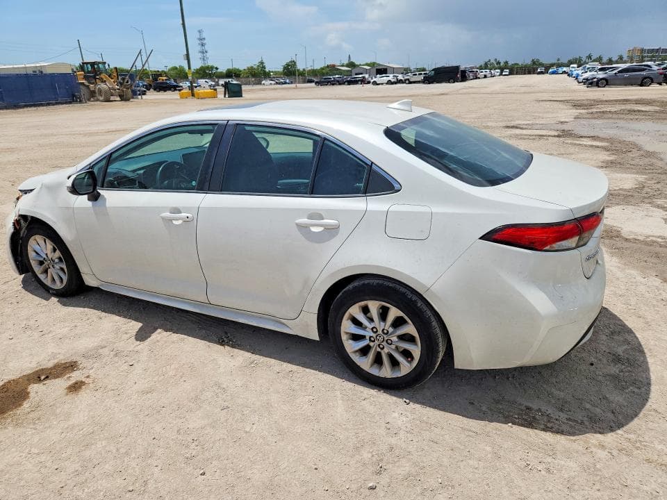 2020 TOYOTA COROLLA XLE 2