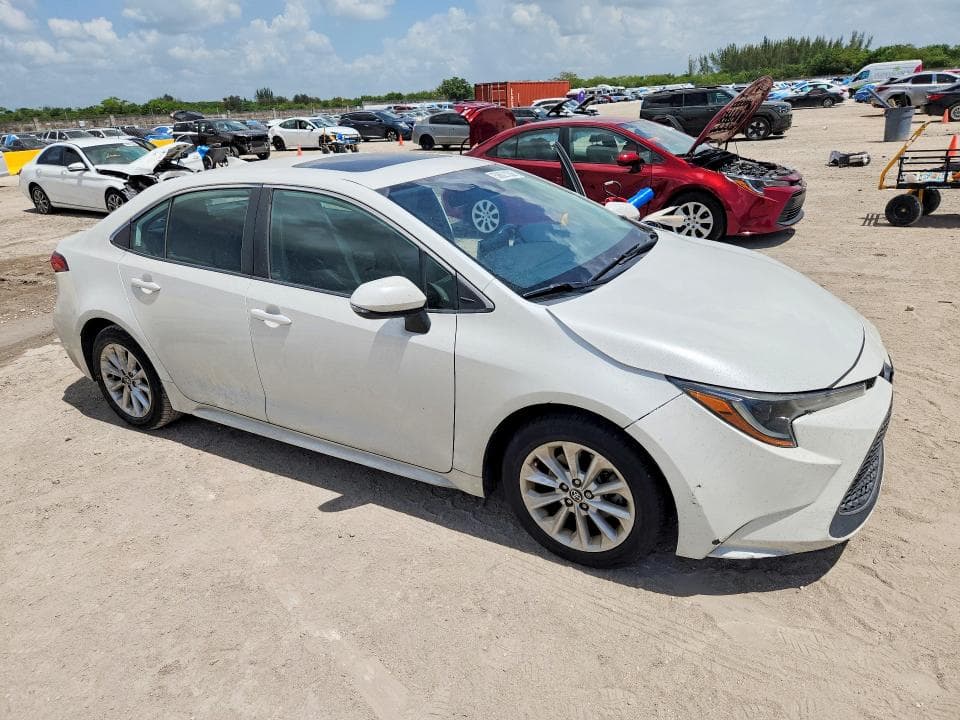 2020 TOYOTA COROLLA XLE 4